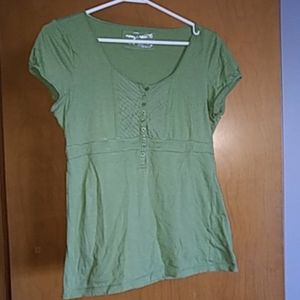 Aeropostale Cute green shirt